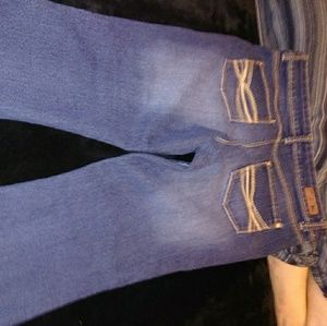 Lei Size 11 Levi's Size 11